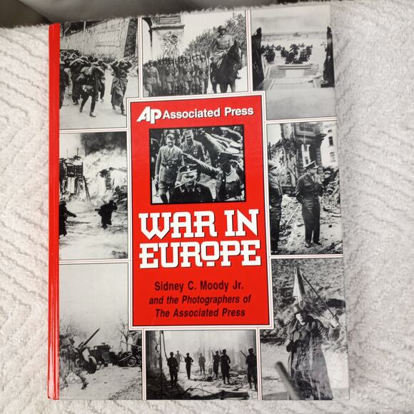 War In Europe Book by S. C. Moody and AP - Picture 1 of 4